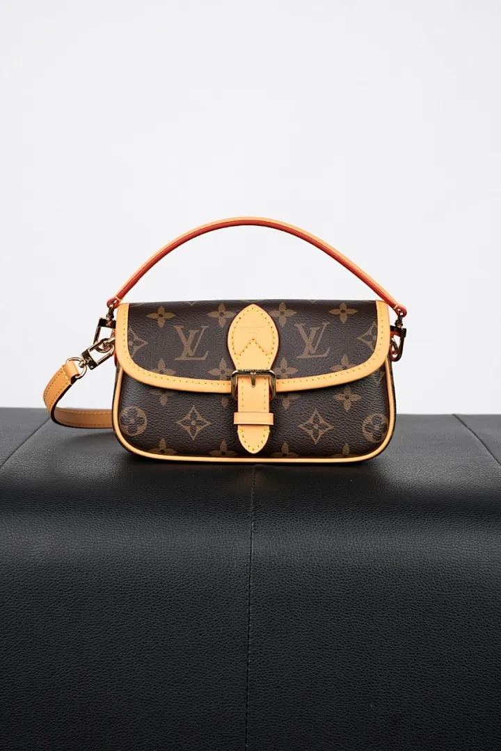 Louis Vuitton · Bandolera