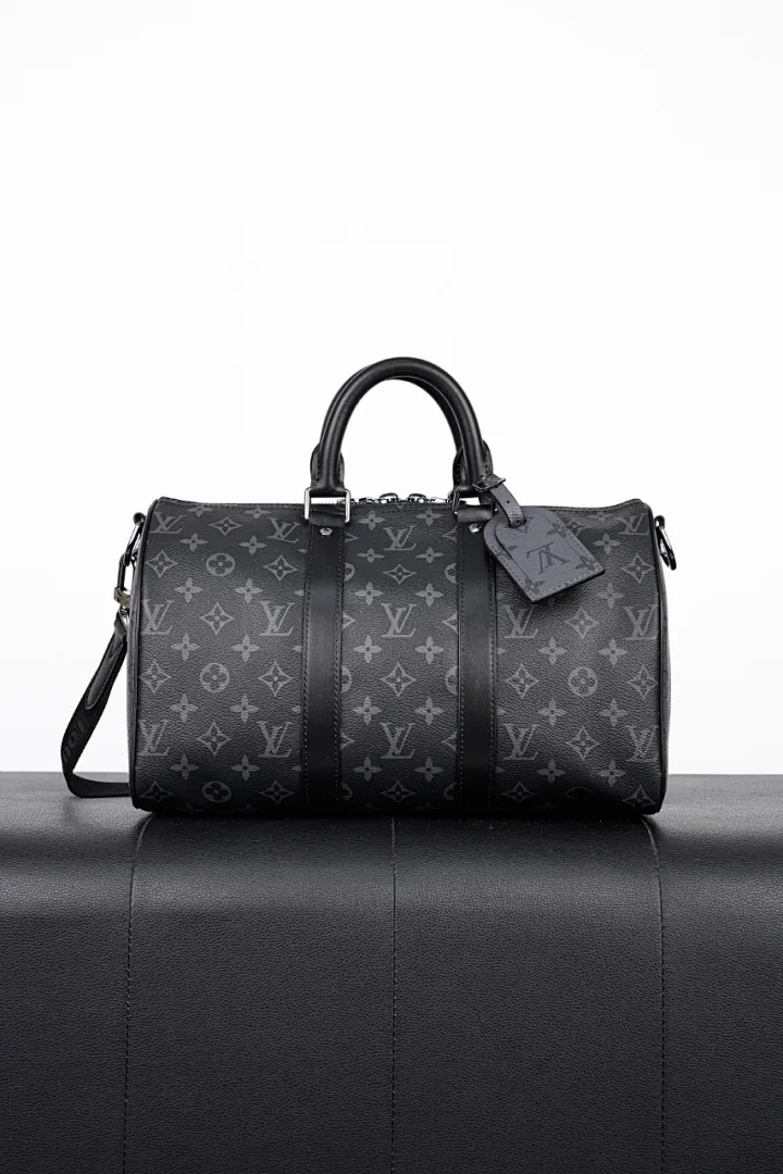 Louis Vuitton · Tote