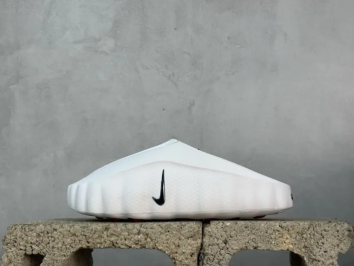 Nike · Sneaker