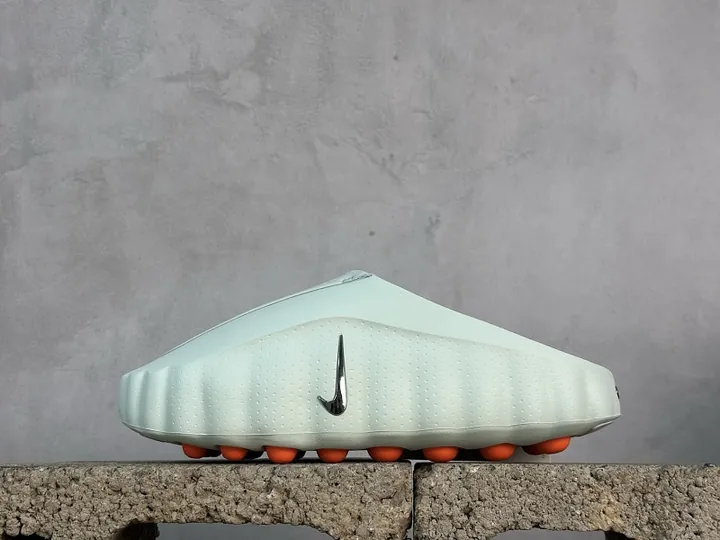 Nike · Sneaker